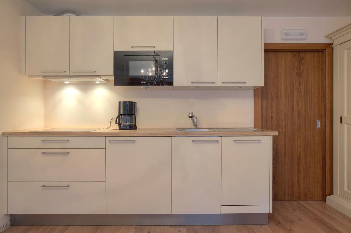 Ciasa La Ro Aparthotel San Cassiano  Buitenkant foto